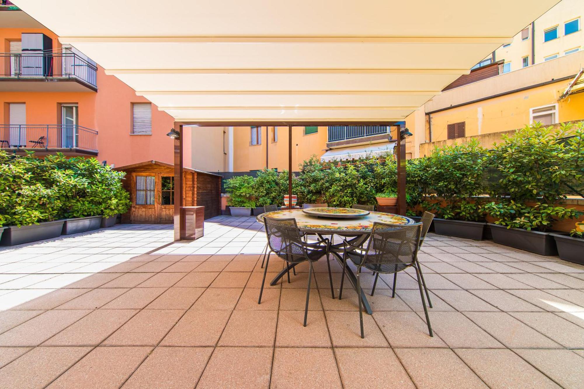 Nettuno Apartment - Private Garden In Bologna Center 외부 사진